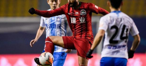 乐鱼体育app-天津泰达主场失利，积分垫底