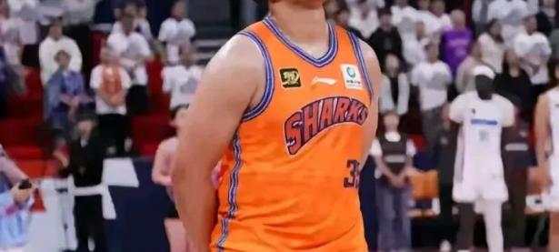 乐鱼体育网页版-球队实行严密防守，成功抵挡对手攻势