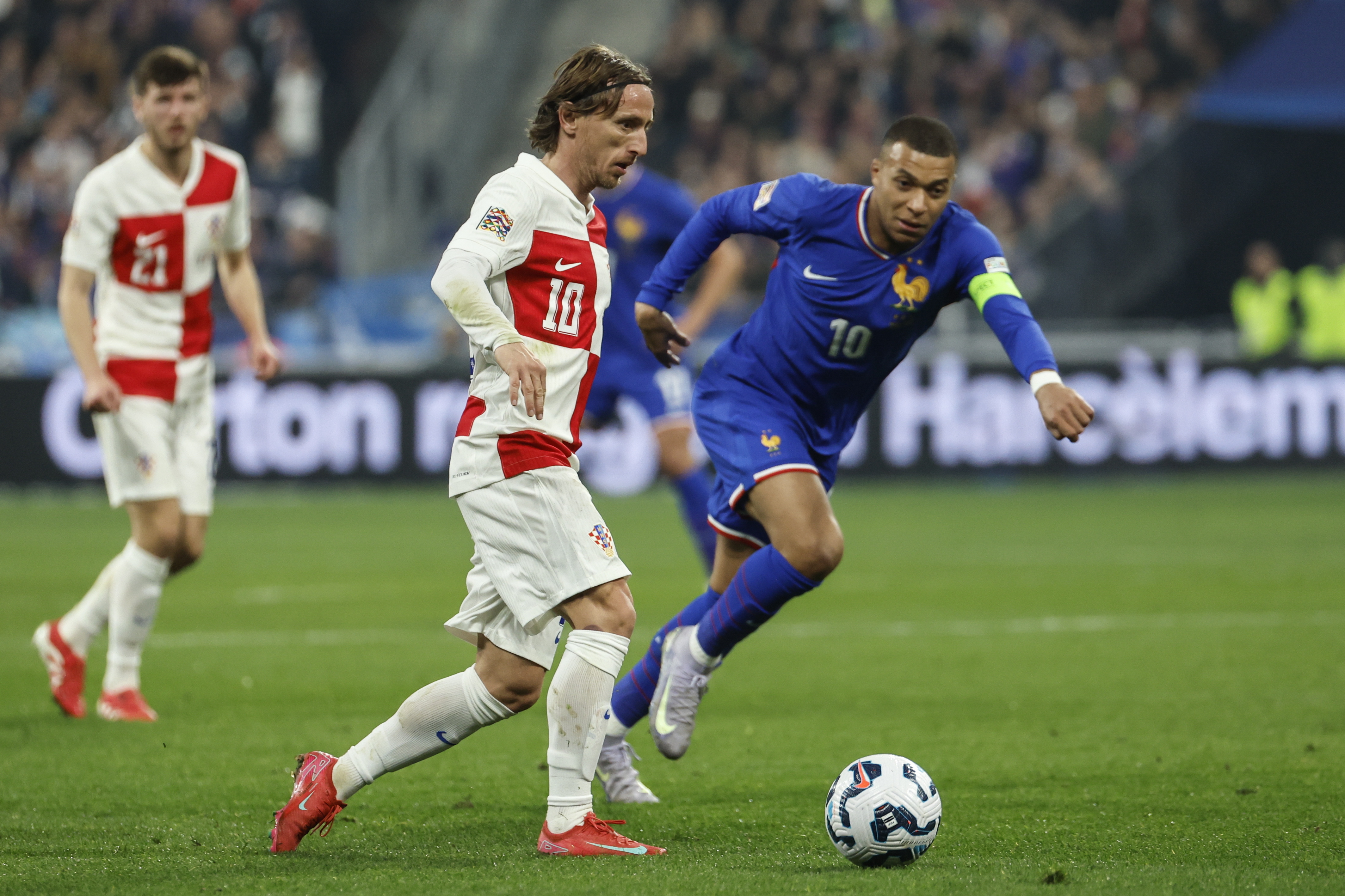 欧国联半决赛首场开打，胜者晋级决赛舞台的简单介绍