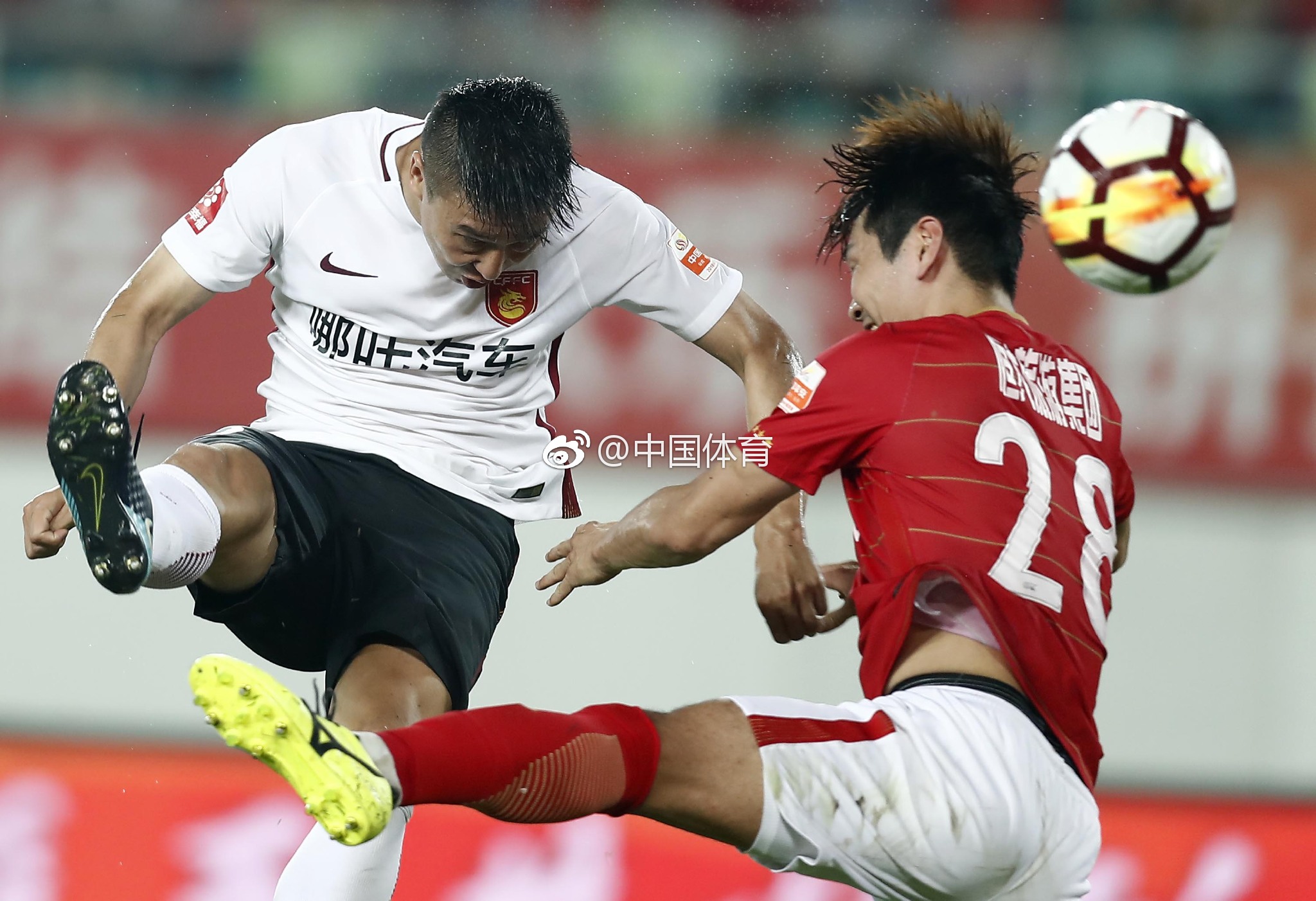 包含恒大客场出战河北华夏，力争取得胜利的词条