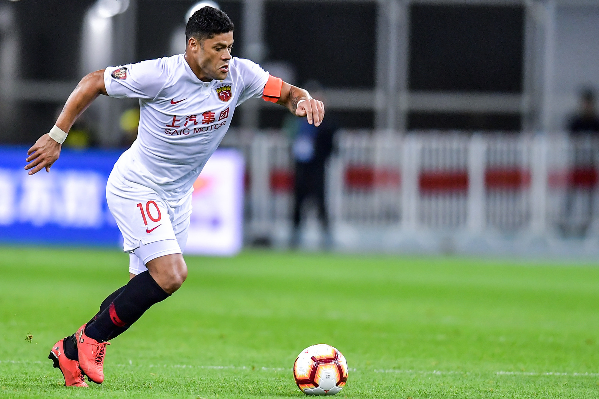 天津天海客场大胜大连一方，全面进军积分榜前列