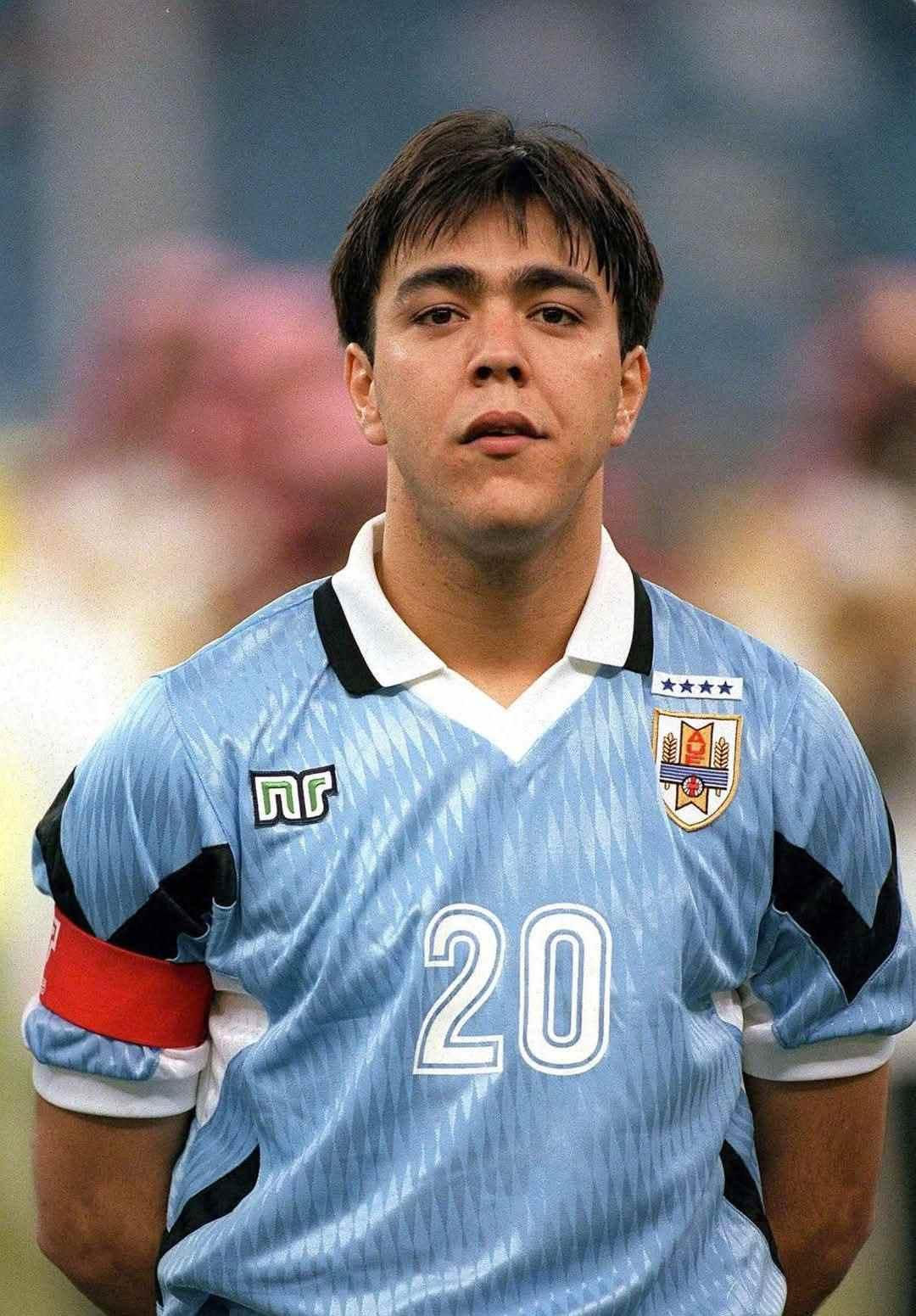 包含崭露头角,尤文图斯年轻天才崭露头角的词条 包含崭露头角,尤文图斯年轻天才崭露头角的词条