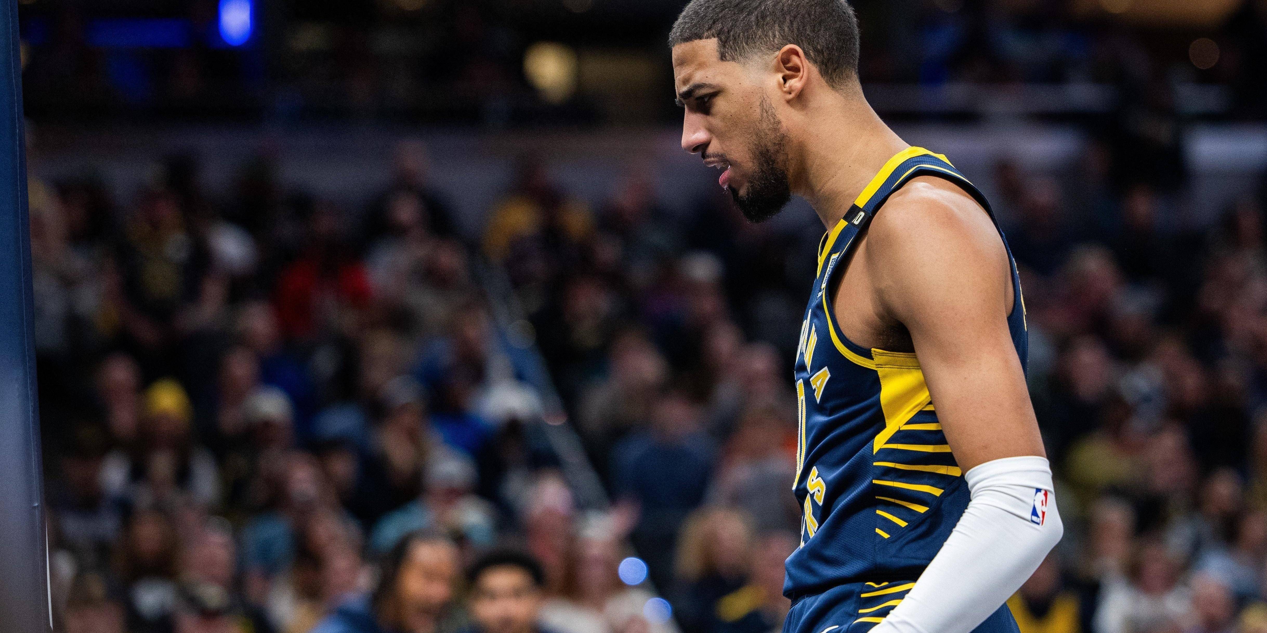 东部联盟半决赛集锦，魔术队惊艳表现惊险晋级