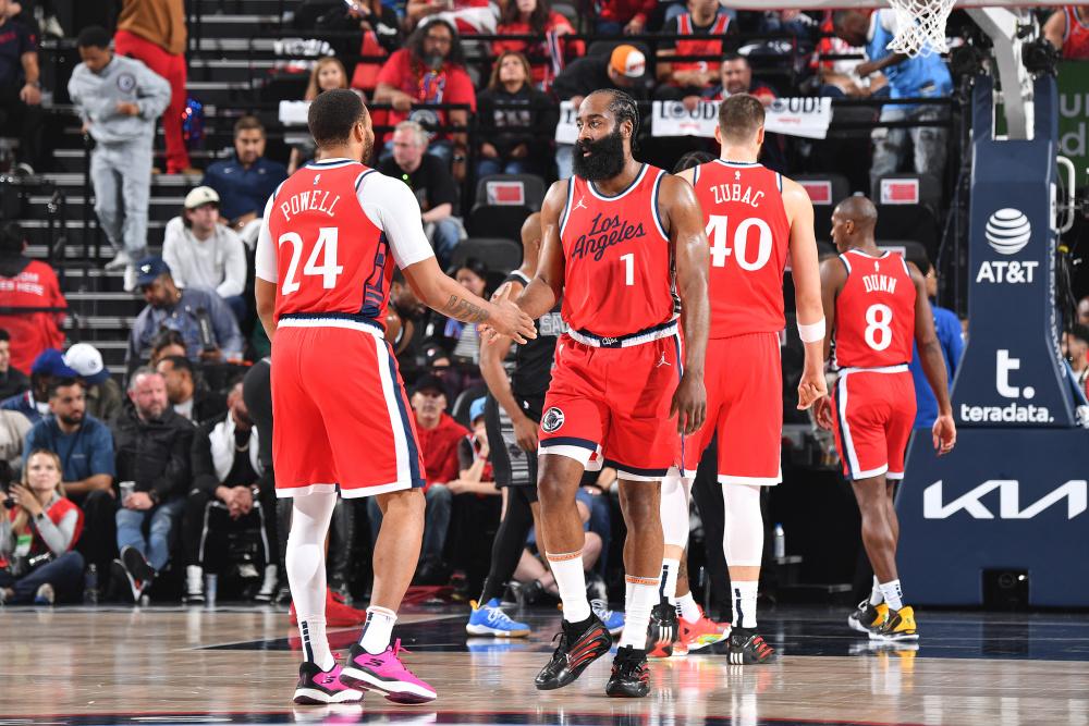 火箭不敌马刺,哈登砍下25+12 火箭不敌马刺,哈登砍下25+12