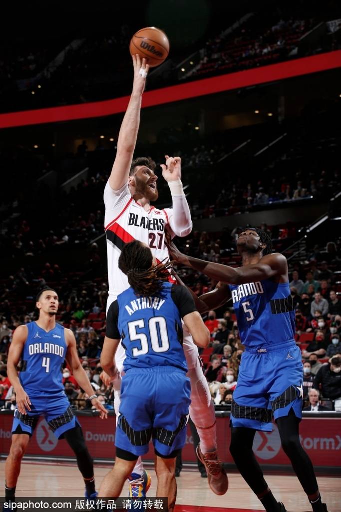 步行者不敌开拓者，安东尼封盖绝杀