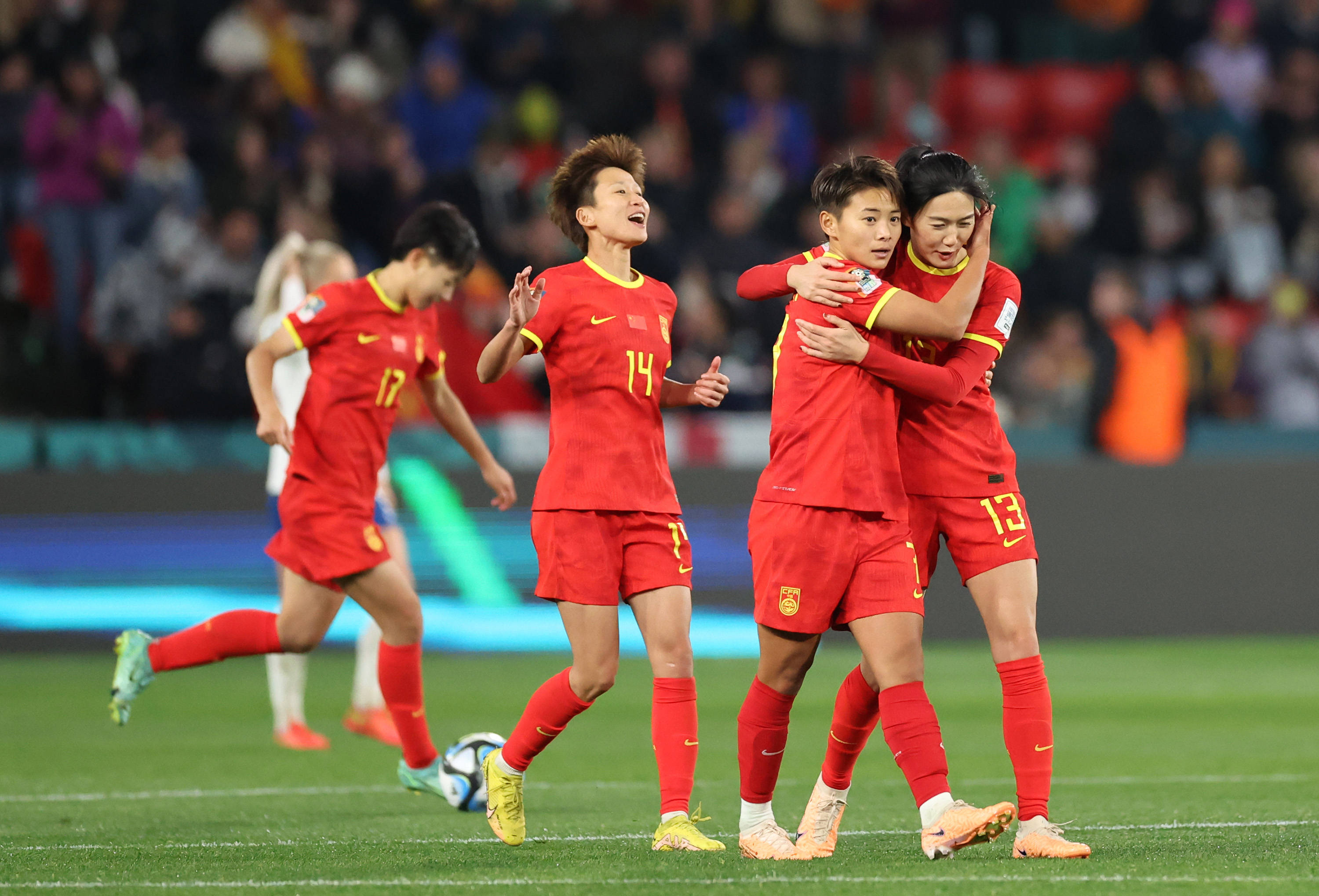 中国女足比赛大胜，实力备受认可